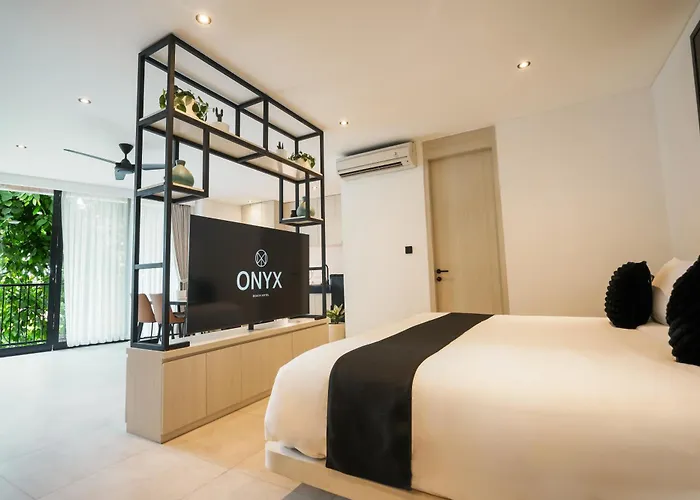 Aparthotel Onyx 5*