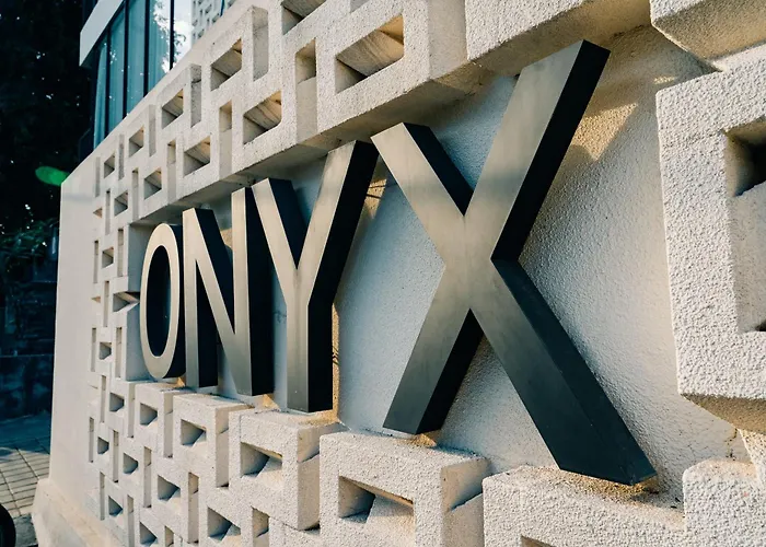 Onyx Aparthotel 5*