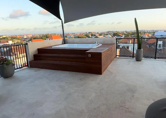 Onyx Aparthotel 5*